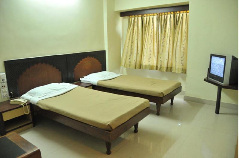 Balaji Residency Hotel Hyderabad Exterior photo